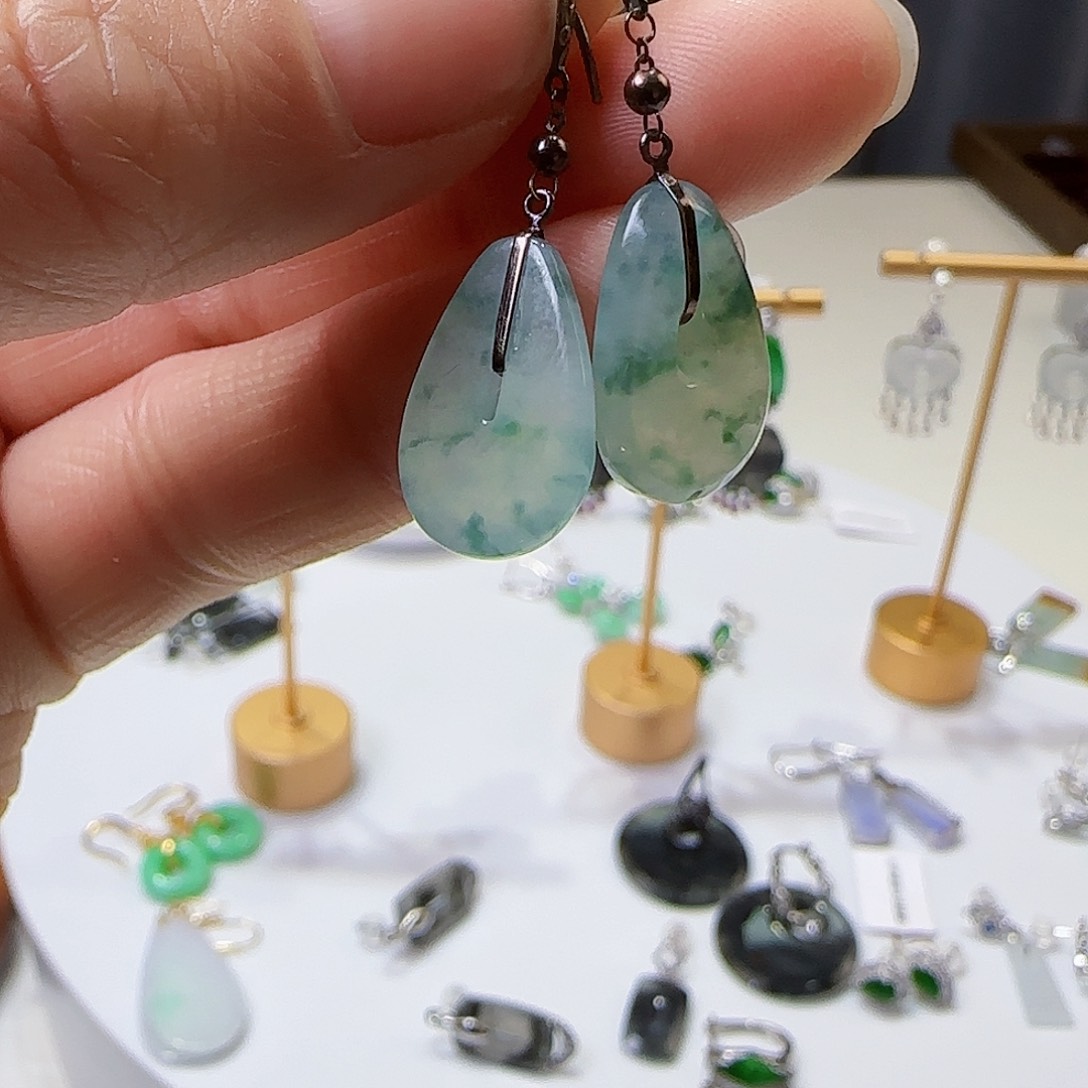 翡翠耳饰18K金镶嵌天然缅甸a货翡翠