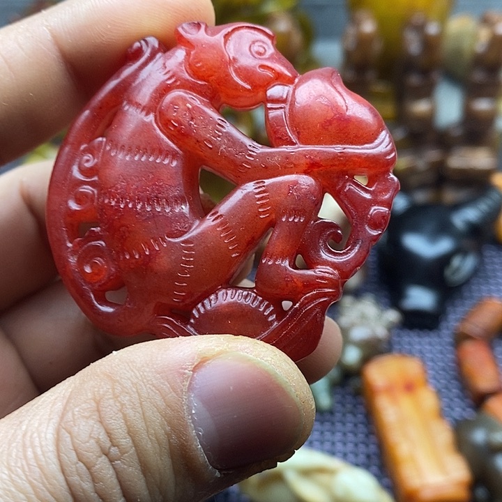 未镶嵌蛇纹石玉颈饰
