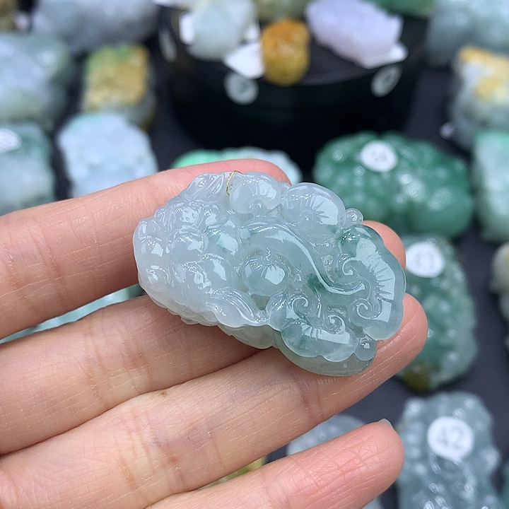 翡翠未镶嵌颈饰天然缅甸A货翡翠貔貅吊坠