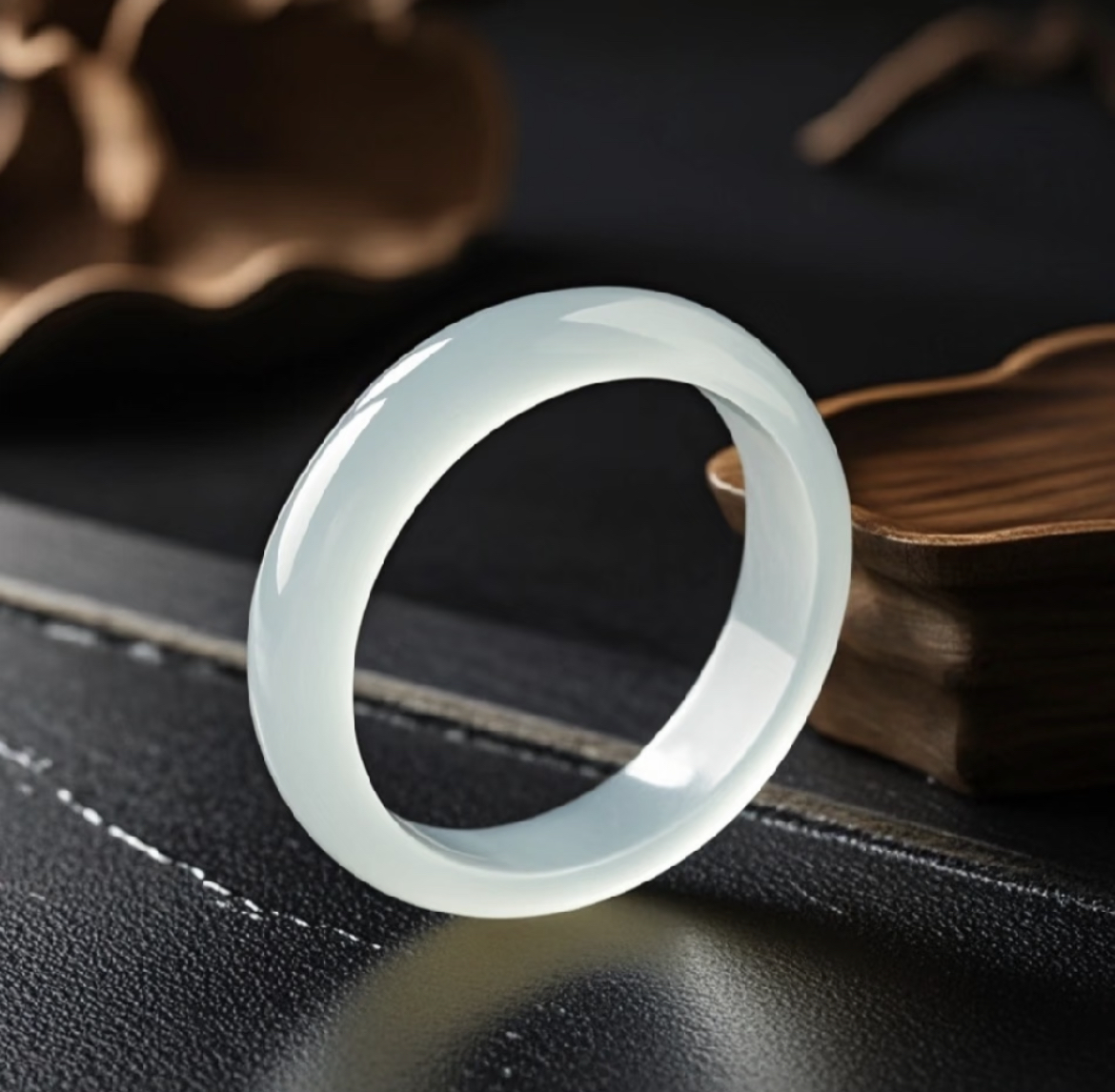 冰种白月光玉髓玛瑙轻奢百搭女款手镯