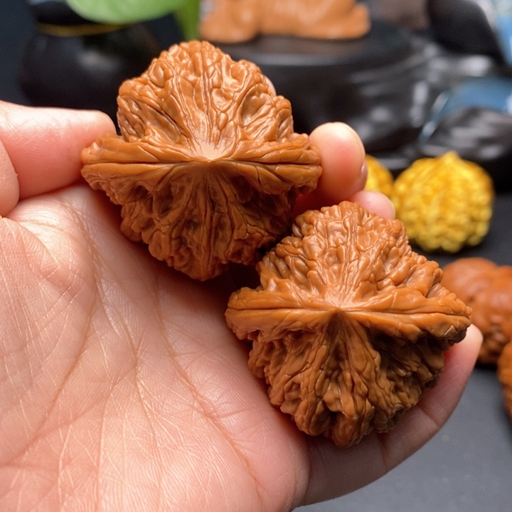 文玩核桃把件虎头王44尺