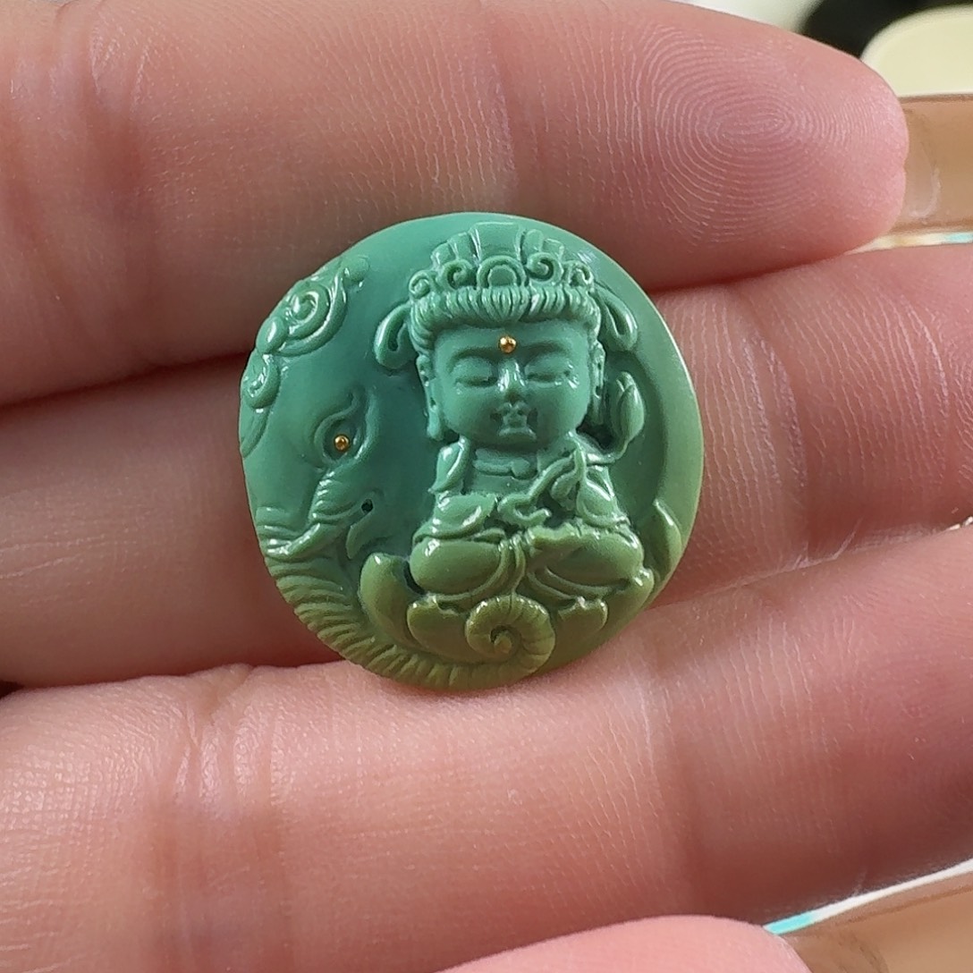 绿松石未镶嵌颈饰