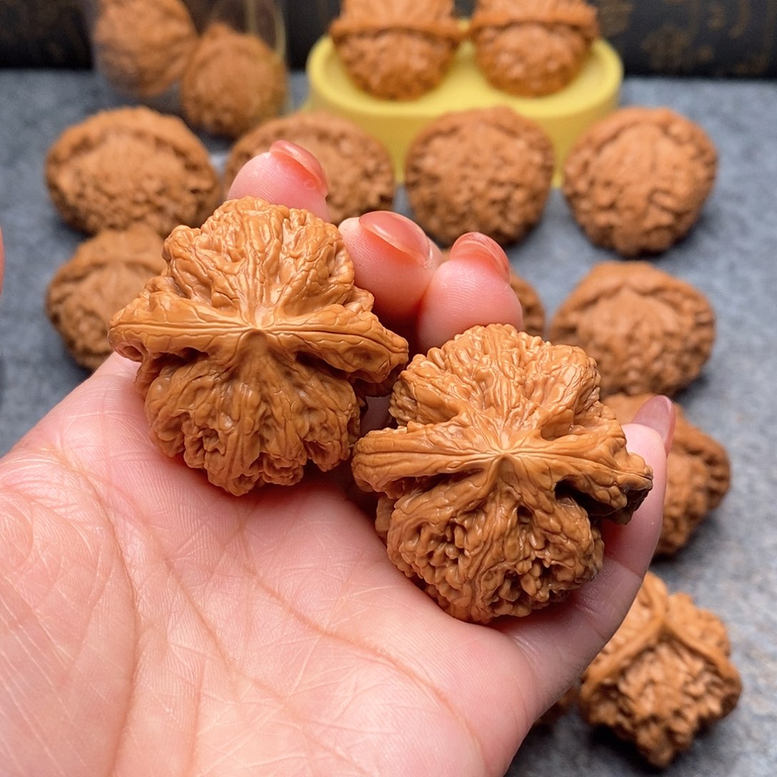 文玩核桃把件精品特价大粗筋41