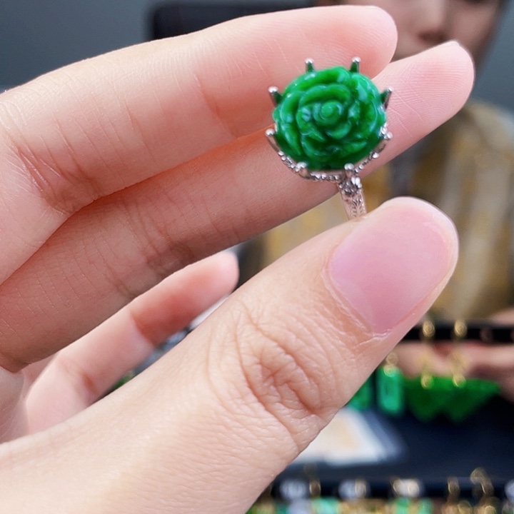 翡翠戒指银S925镶嵌饰品