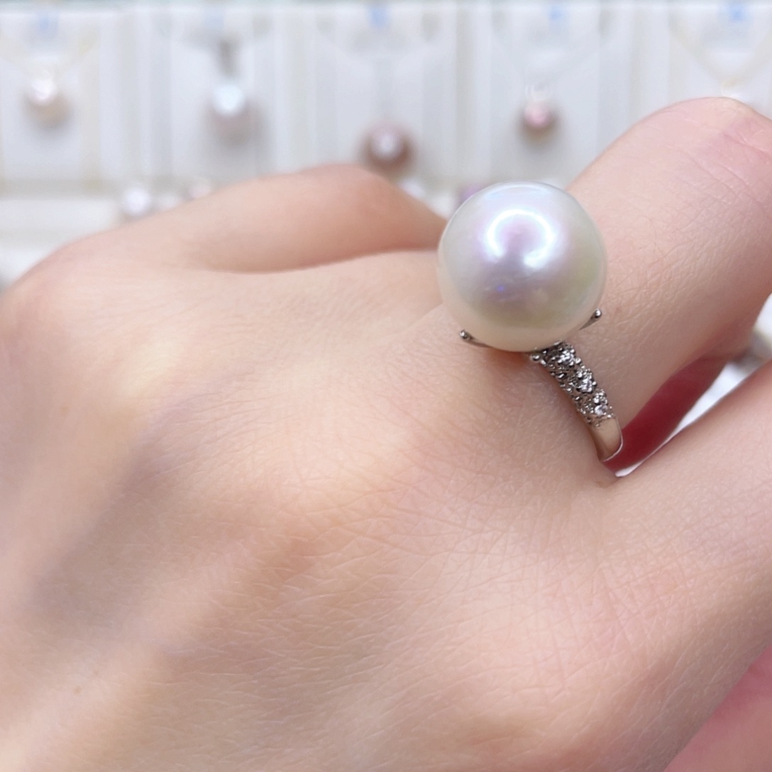 淡水珍珠吊坠(赠链)未镶嵌