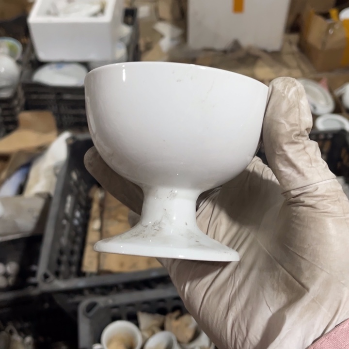 其他盘子碗砂锅都有