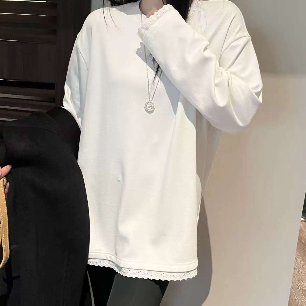 蕾丝拼接磨毛德绒保暖加绒长袖T恤女秋冬季中长款内搭上衣