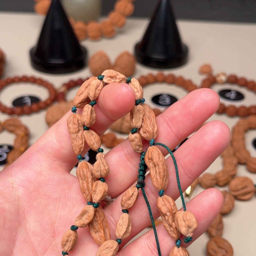 吊坠文玩核桃质**间蛤蟆