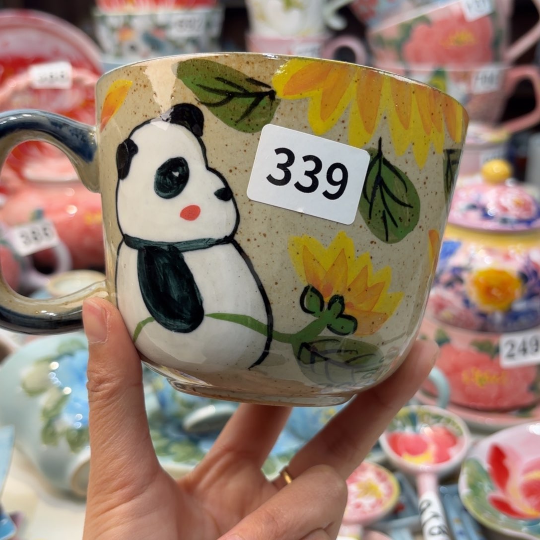 瓷片兔兔好漂亮de e o l l l lv t