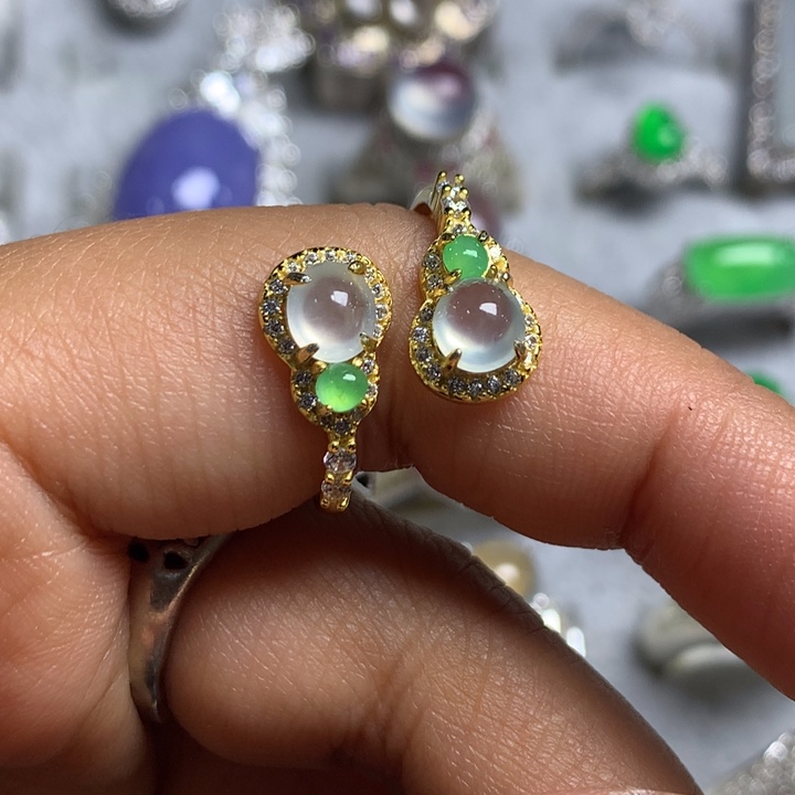 翡翠未镶嵌戒指银托镶嵌，可直接佩戴