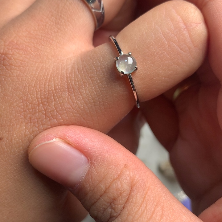 翡翠未镶嵌戒指银托