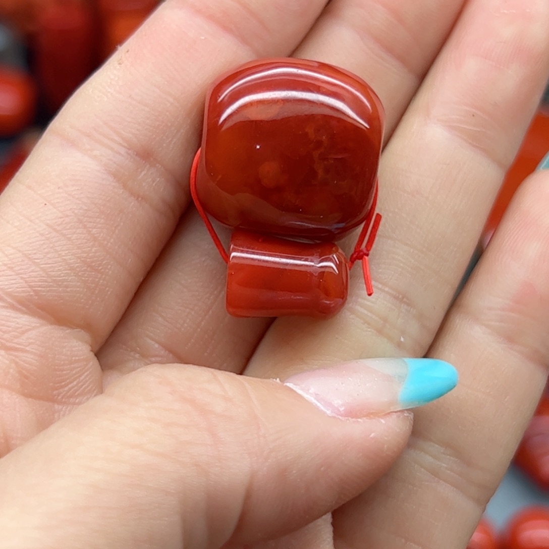 南红玛瑙配饰未镶嵌玛****）