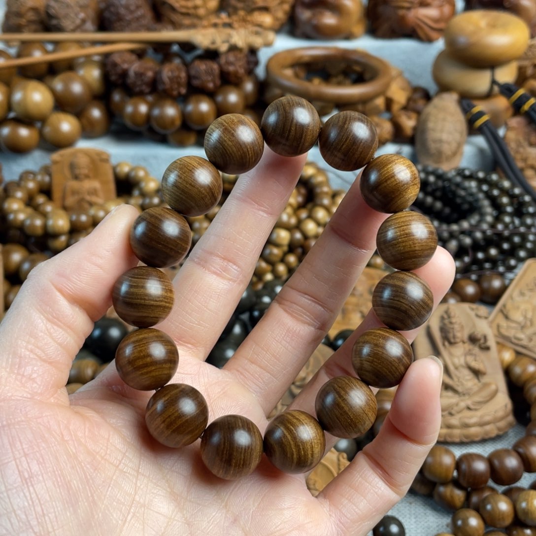 木老山檀香1.5黑肉手串