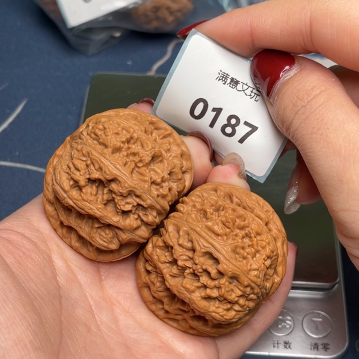 文玩核桃把件粗筋47