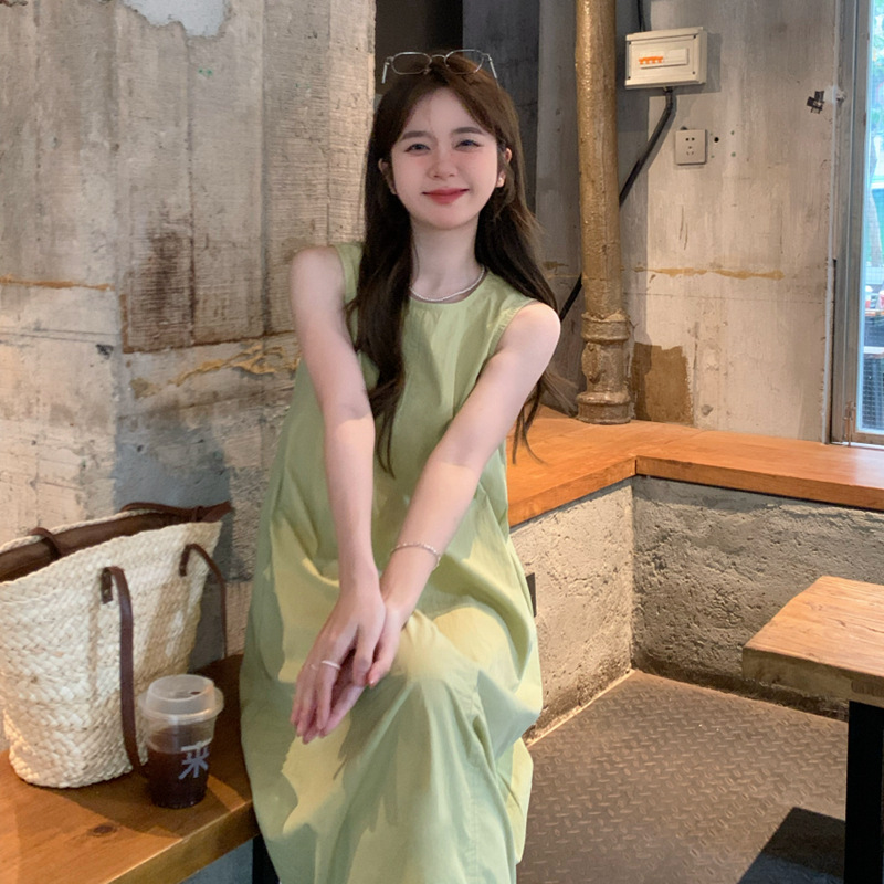 韩系显瘦小清新绿色背心连衣裙女春季2025新款中长款休闲宽松裙子