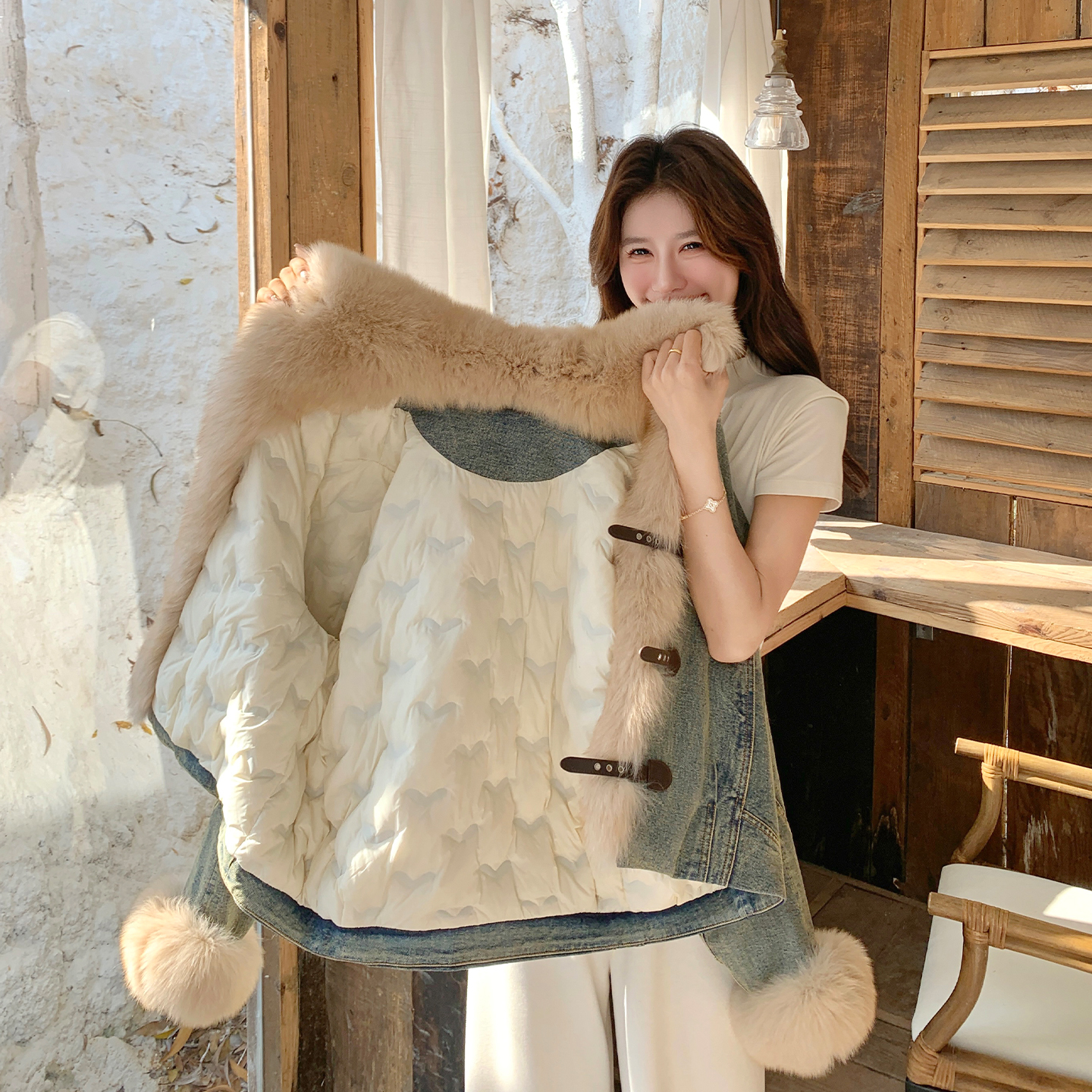 蓝色轻熟风大毛领牛仔羽绒服女2025冬新款设计感气质加厚90绒外套