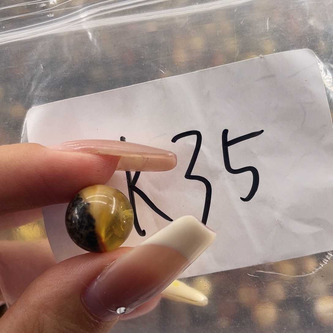 琥珀未镶嵌裸石12.4福利