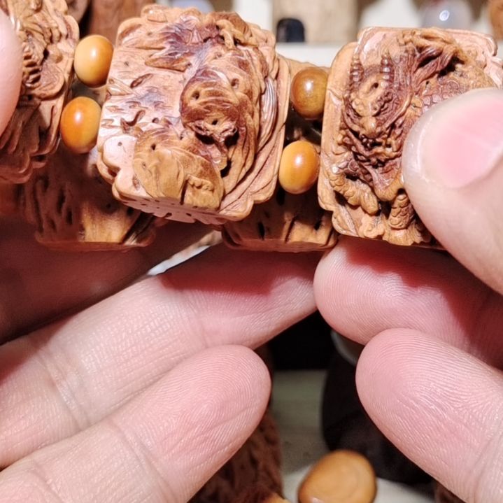 桃核纯手工雕刻手牌山海经瑞兽