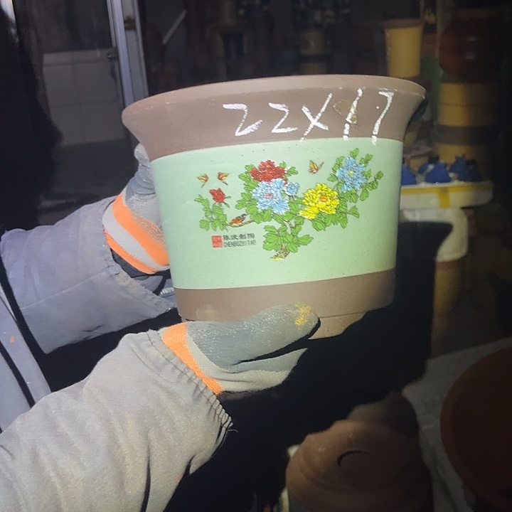 紫砂花盆紫砂花盆和一