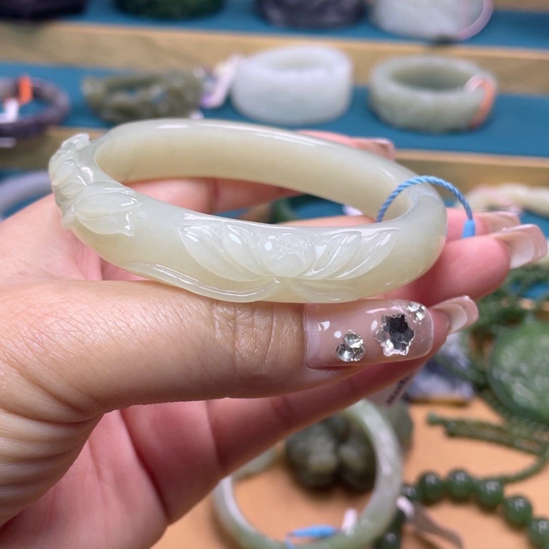 和田玉手镯未镶嵌1