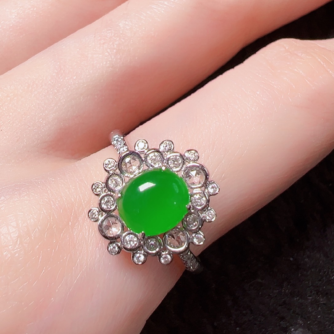 翡翠戒指18K金镶嵌签收后24小时鉴赏期，过时不退