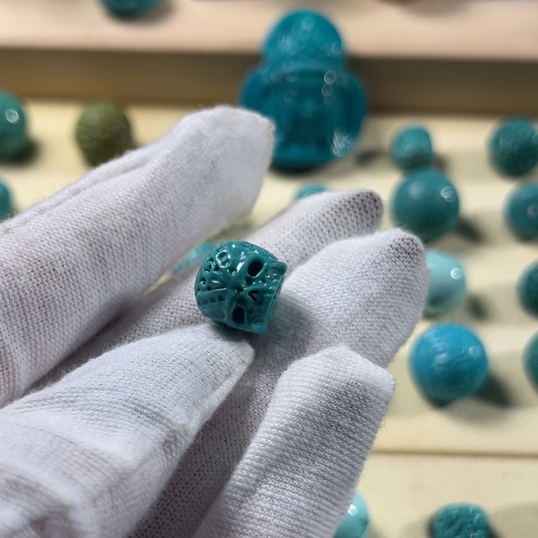 绿松石未镶嵌骷髅头