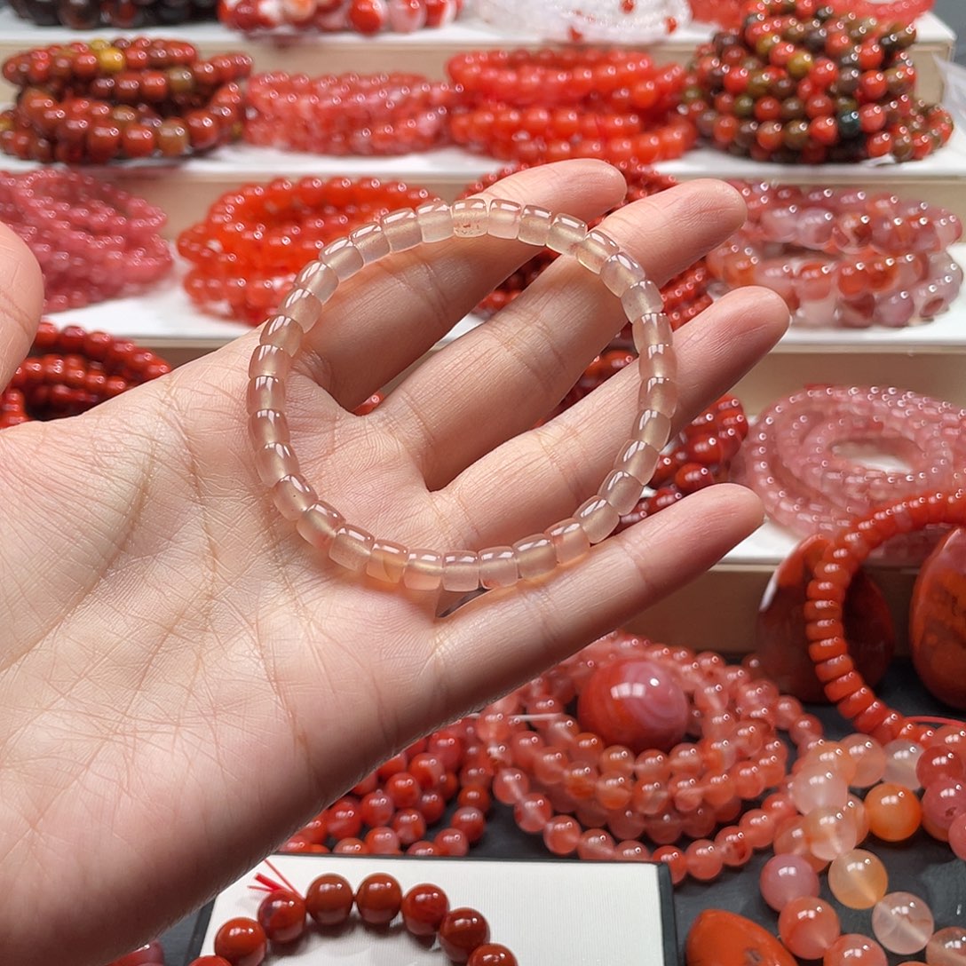 南红玛瑙未镶嵌手链