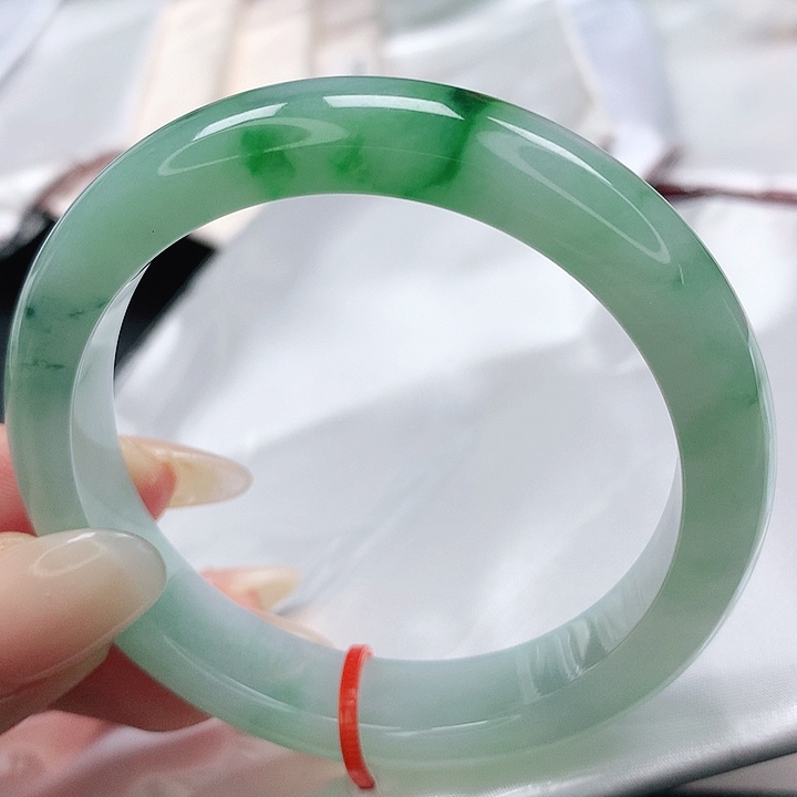 翡翠手镯未镶嵌缅甸天然A货翡翠