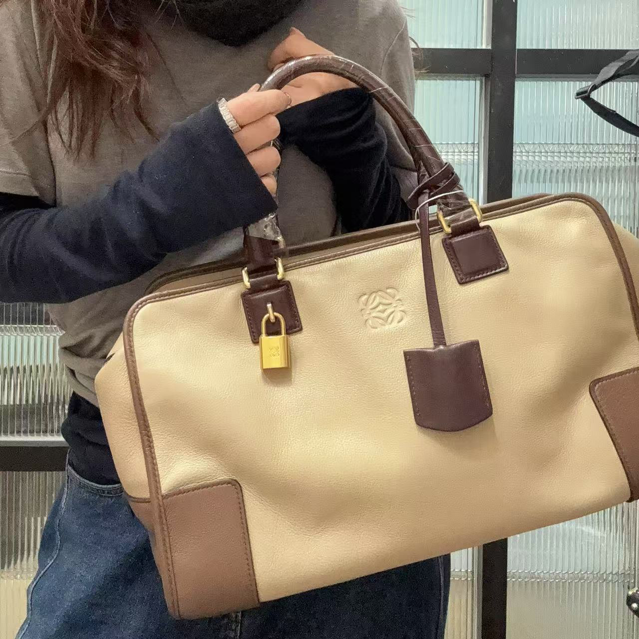 95新 LOEWE/罗意威 【蕾】2ZG309 拼色亚马逊手提包