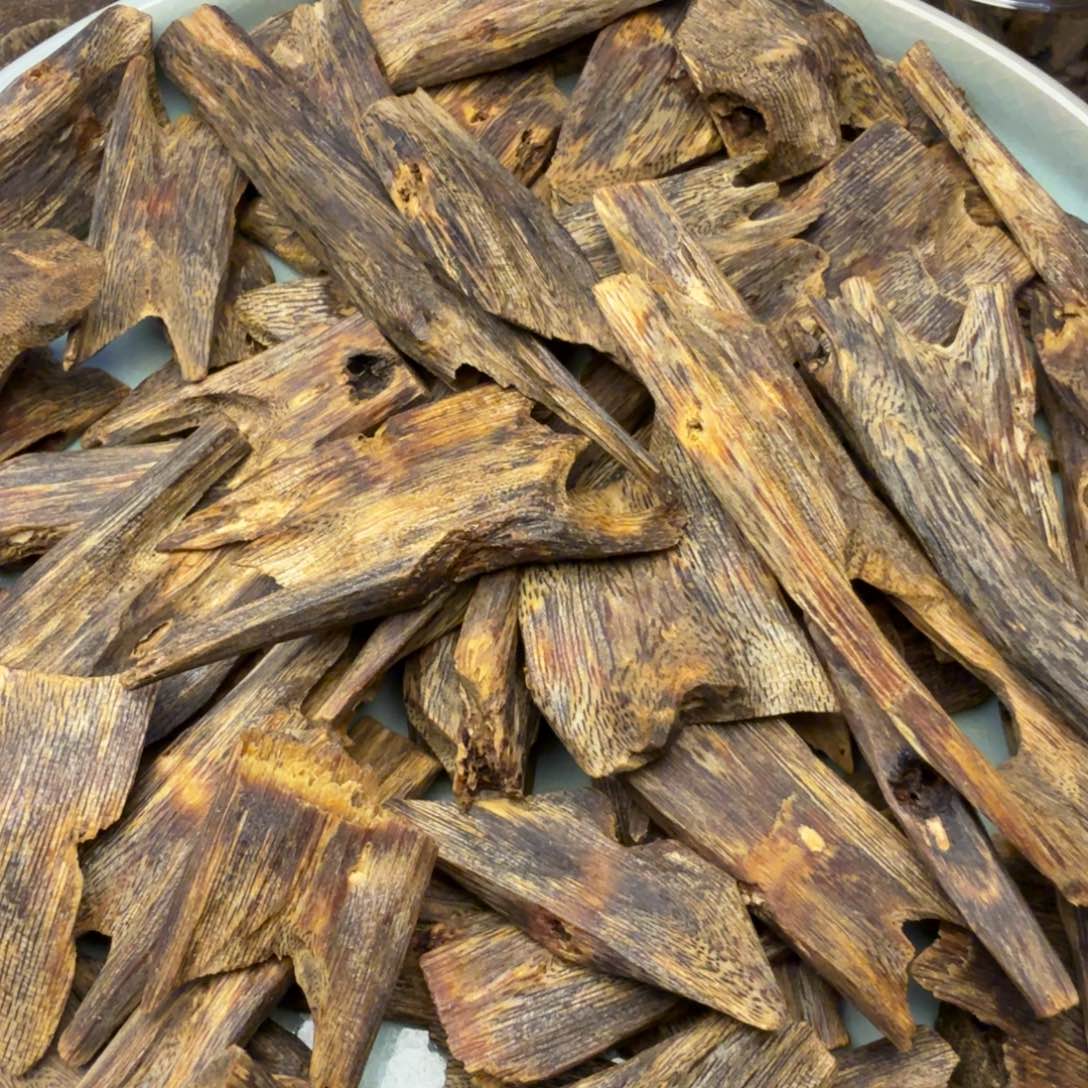 沉香沉香碎屑沉水红骨凹身熏香料20g