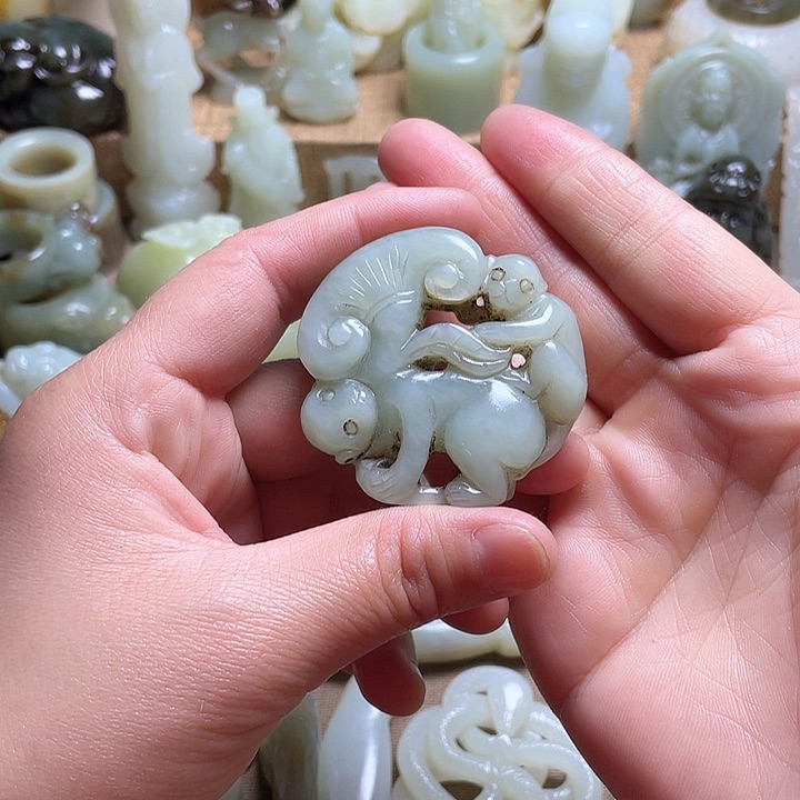 和田玉颈饰未镶嵌