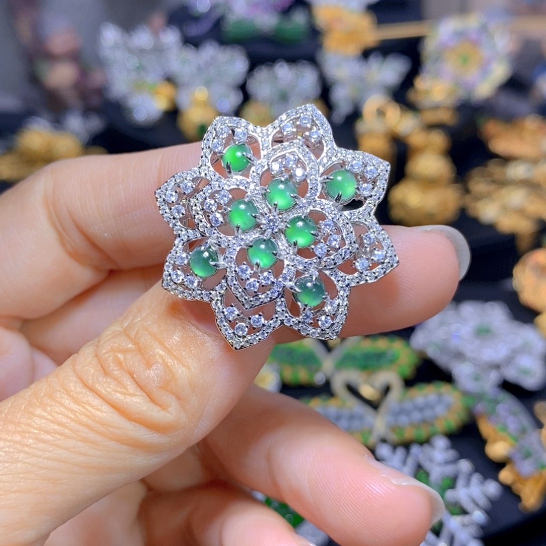 翡翠耳钉银S925镶嵌天然翡翠
