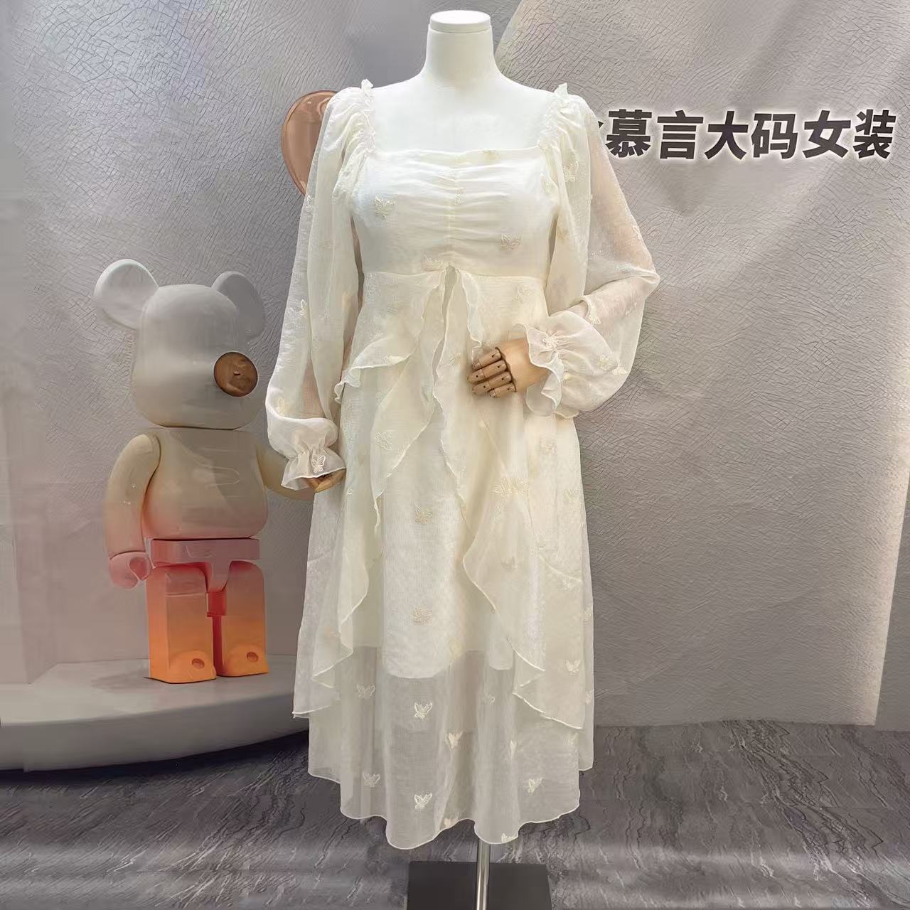 1616杏色显瘦连衣裙