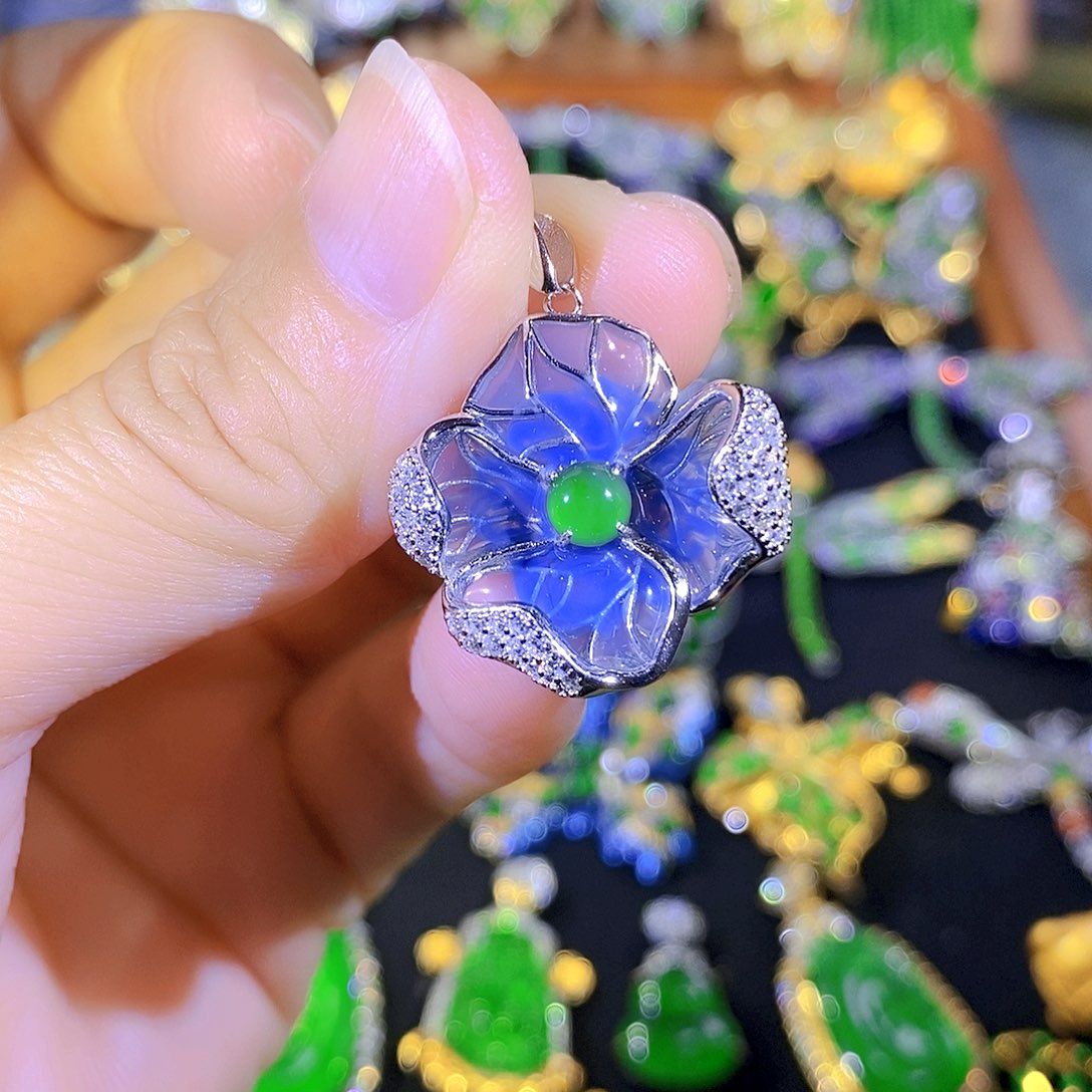 颈饰银S925镶嵌翡翠