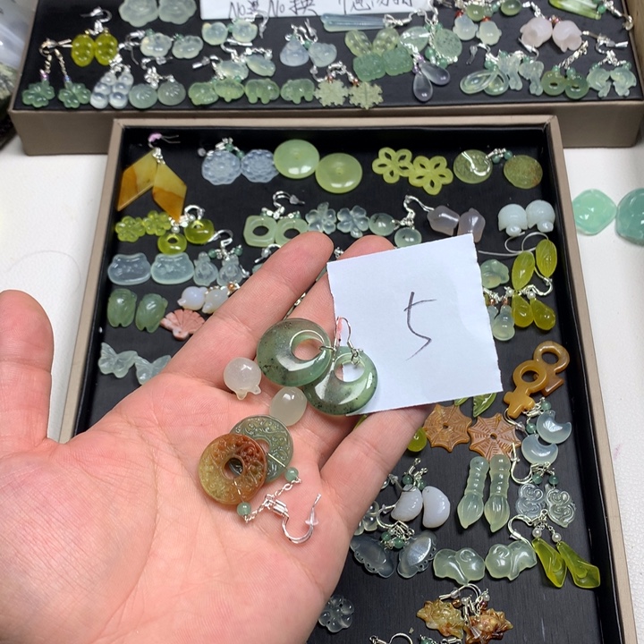 *****蛇纹石玉合金耳钉