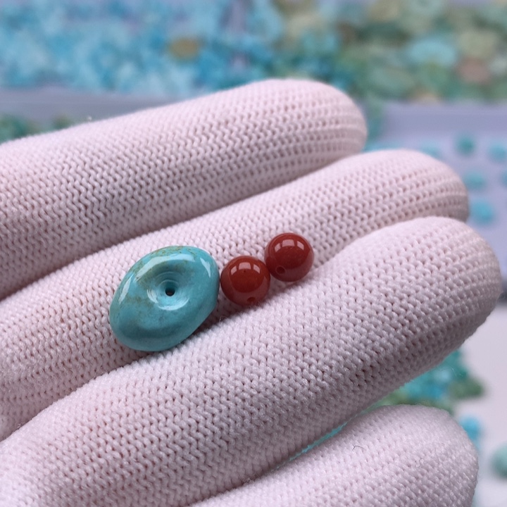 蝴****南红玛瑙未镶嵌珠宝奇石