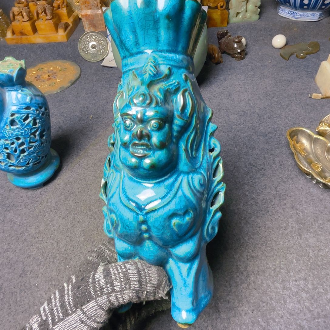 缸坎坎坷坷地走过这座山