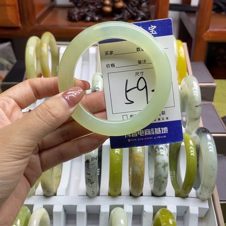 蛇纹石玉手镯未镶嵌216
