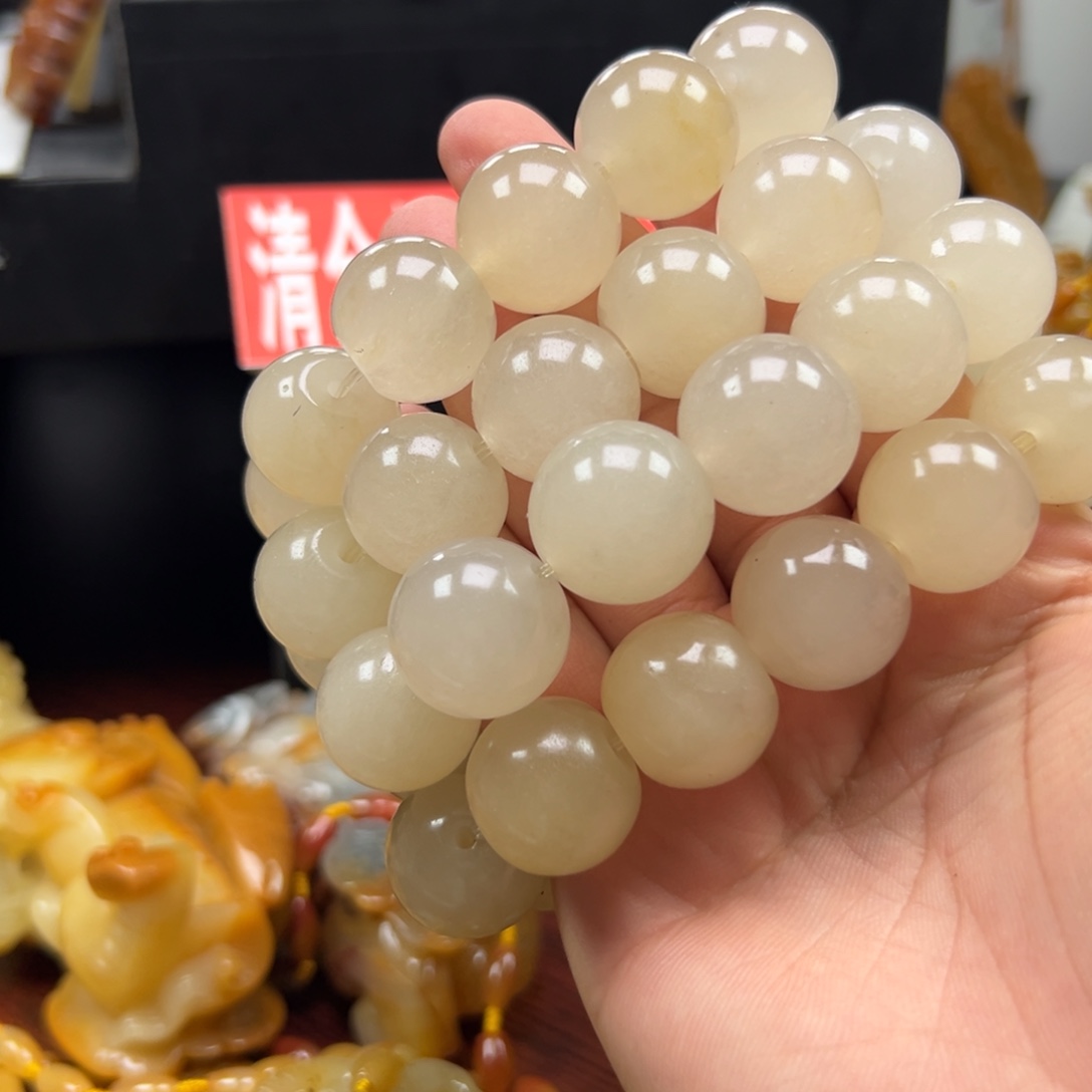 未镶嵌石英质玉（黄龙玉）多样性发货，发其一