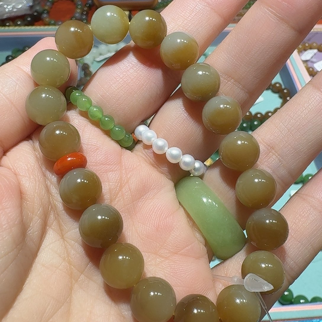 小***儿和田玉未镶嵌手串