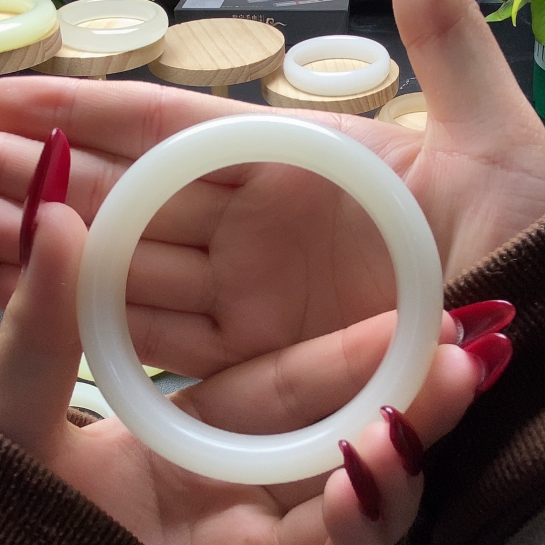 M***r一级白56圈口正圈