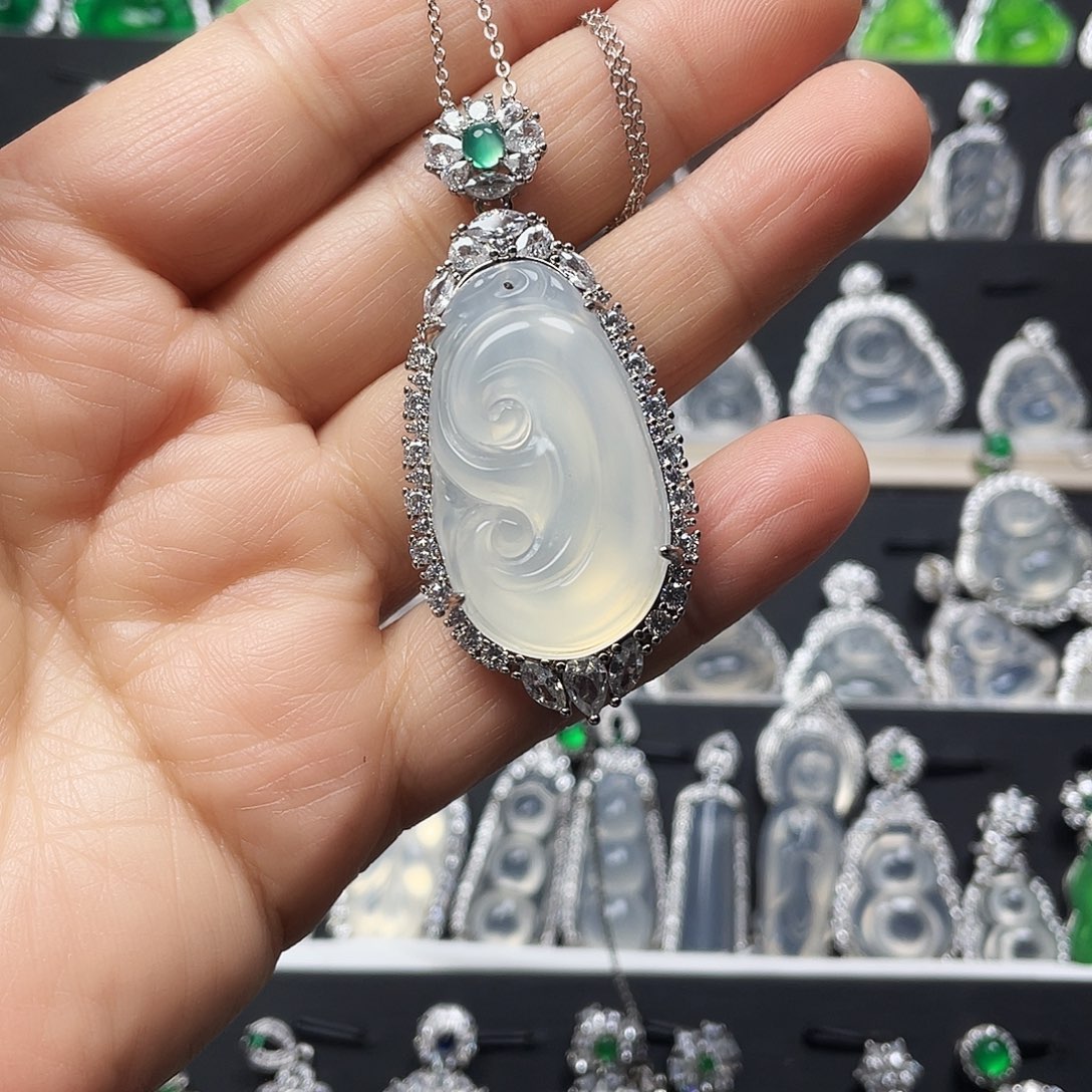 玛瑙/玉髓颈饰合金