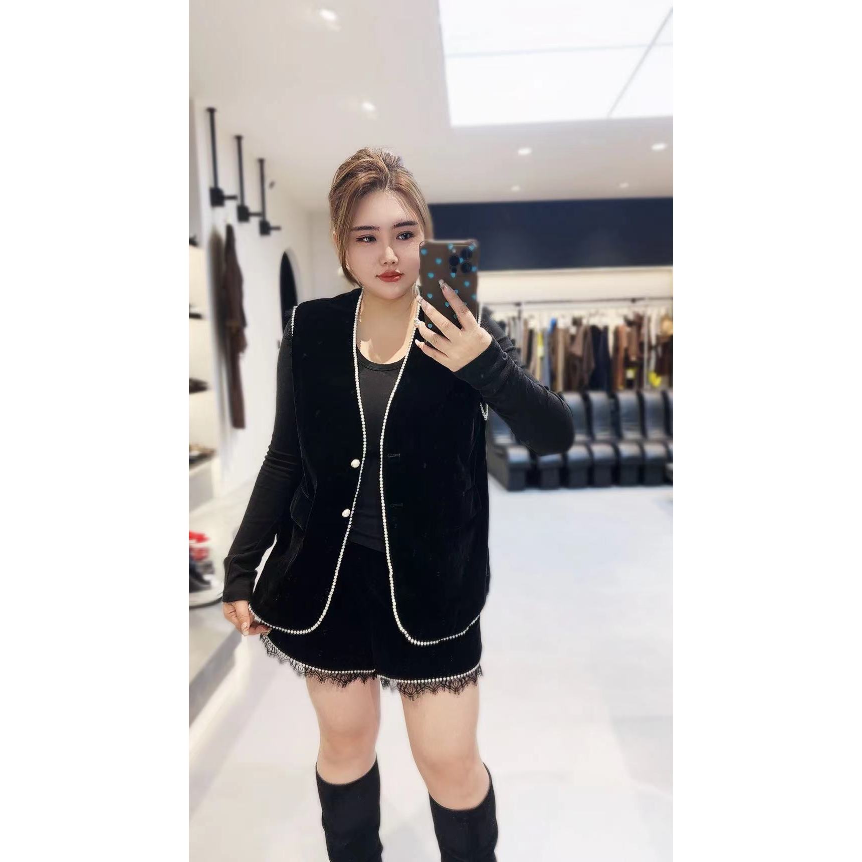 168欧韩集合店| 珍珠装饰马甲 今日欧货Look，时髦度拉满9007A