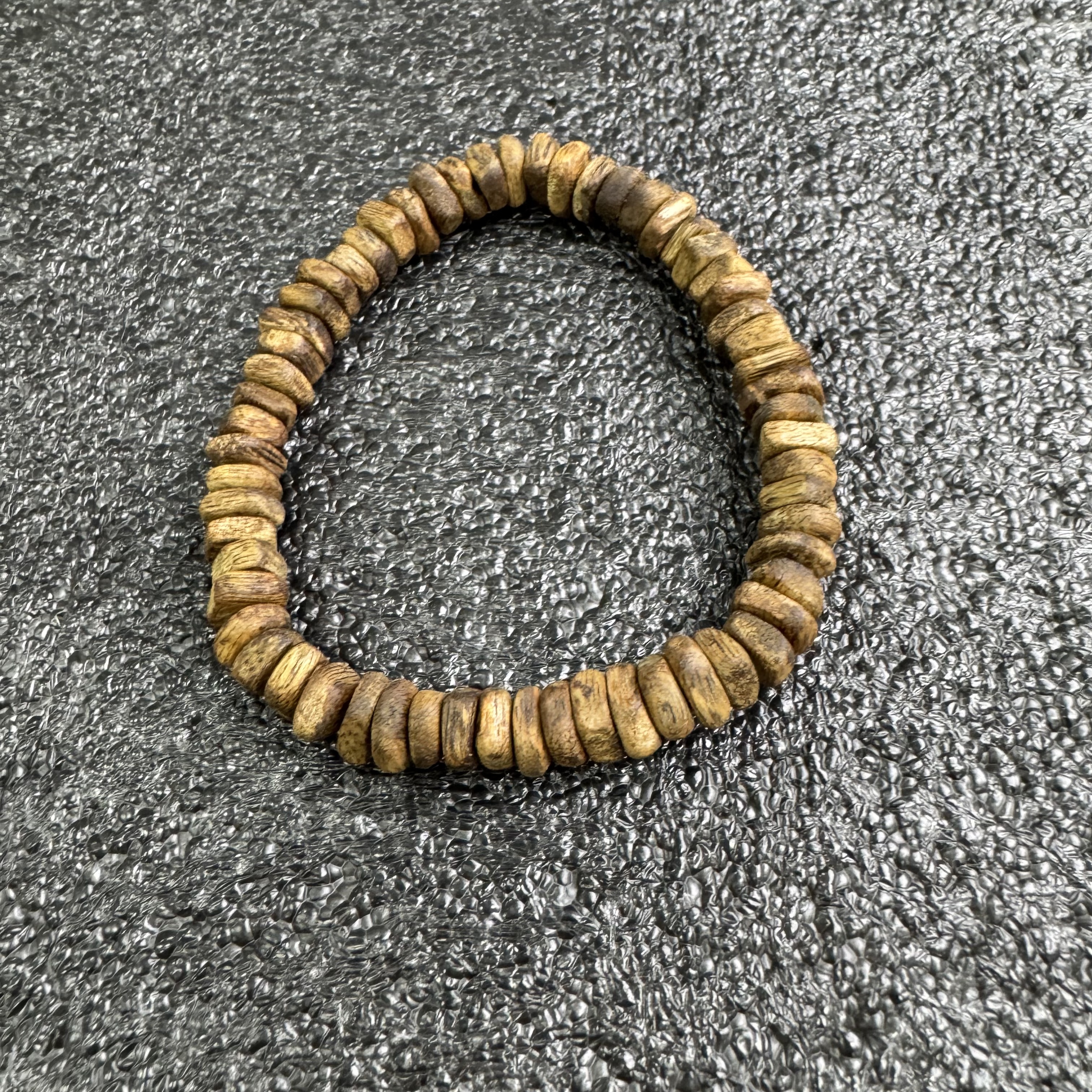 沉香沉香2 乌身圆叶手串多样性发货