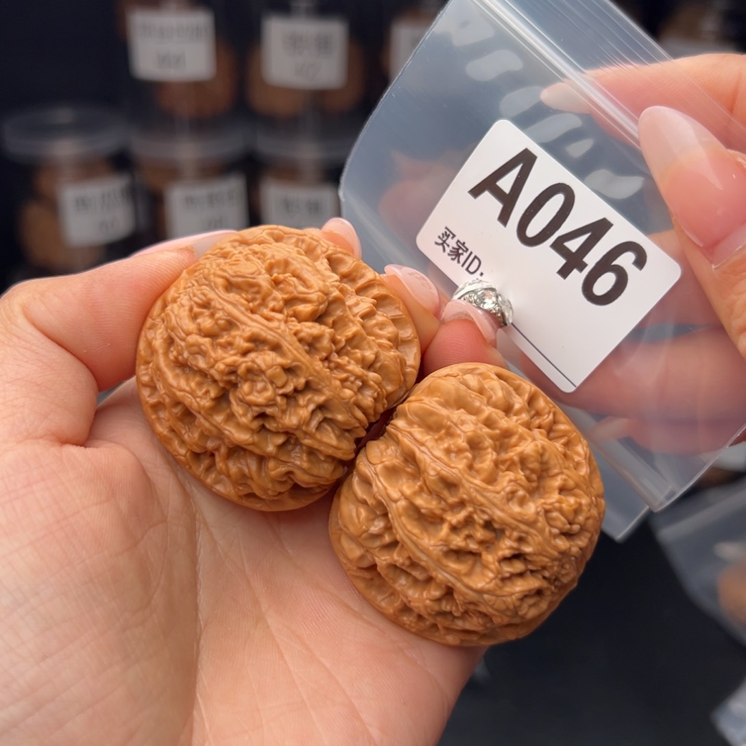 文玩核桃吊坠大粗筋45