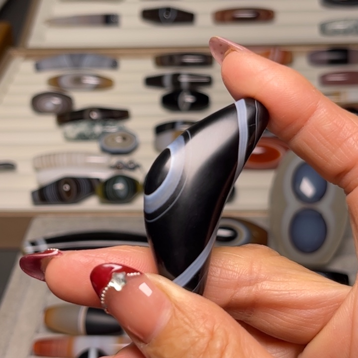 玛瑙/玉髓颈饰未镶嵌