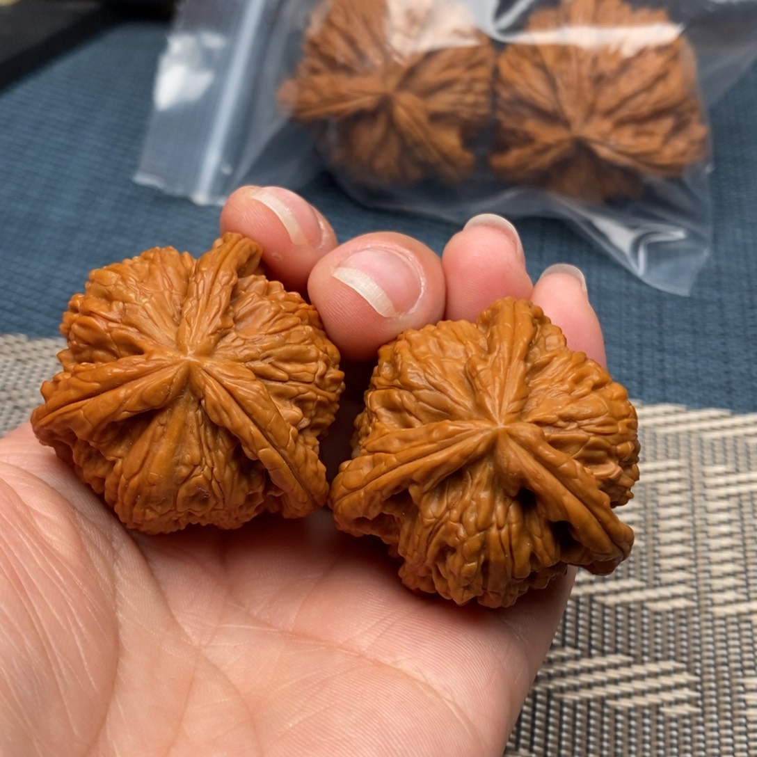 安***怡吊坠文玩核桃三棱