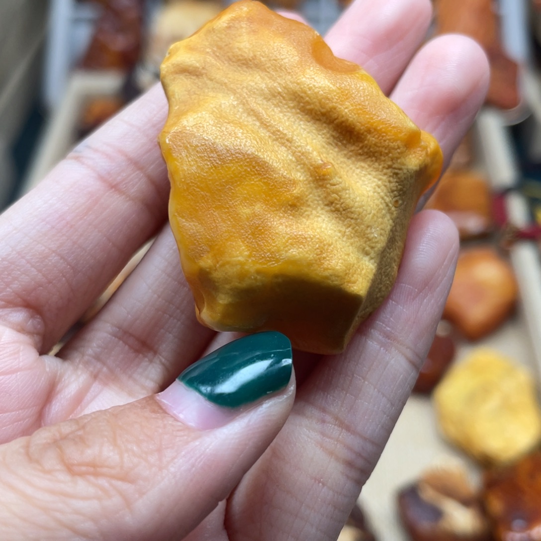 琥珀未镶嵌珠宝奇石