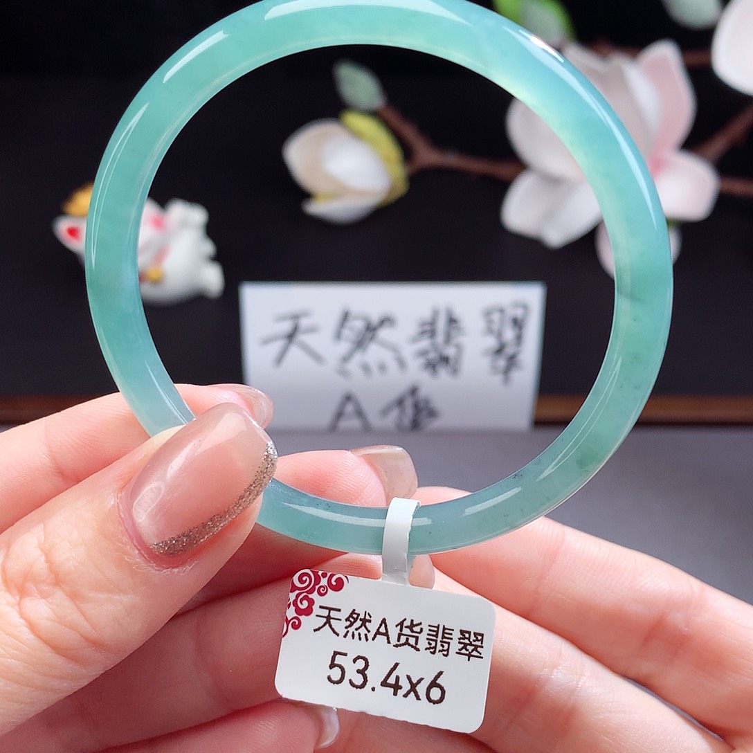 翡翠手镯（圆镯）未镶嵌