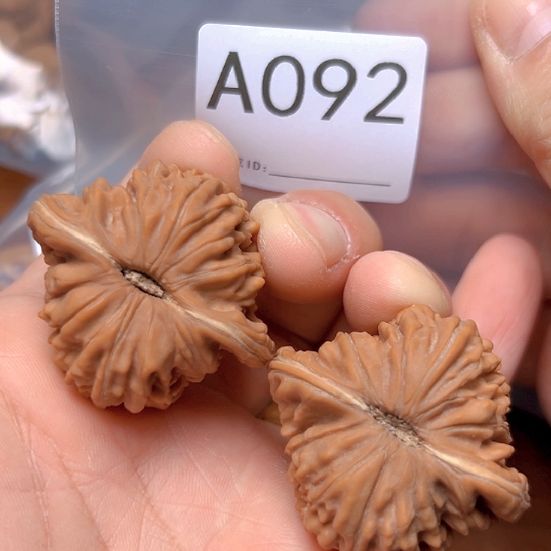 文玩核桃把件42➕ 四座楼